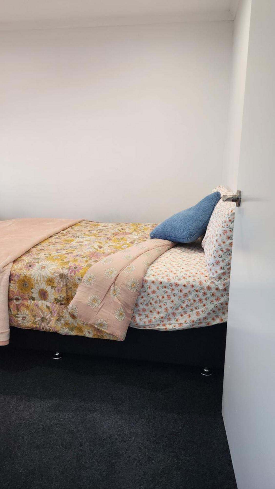 Oaktree Entire Holiday Home, Sleeps 8 To12 Rotorua Exterior foto