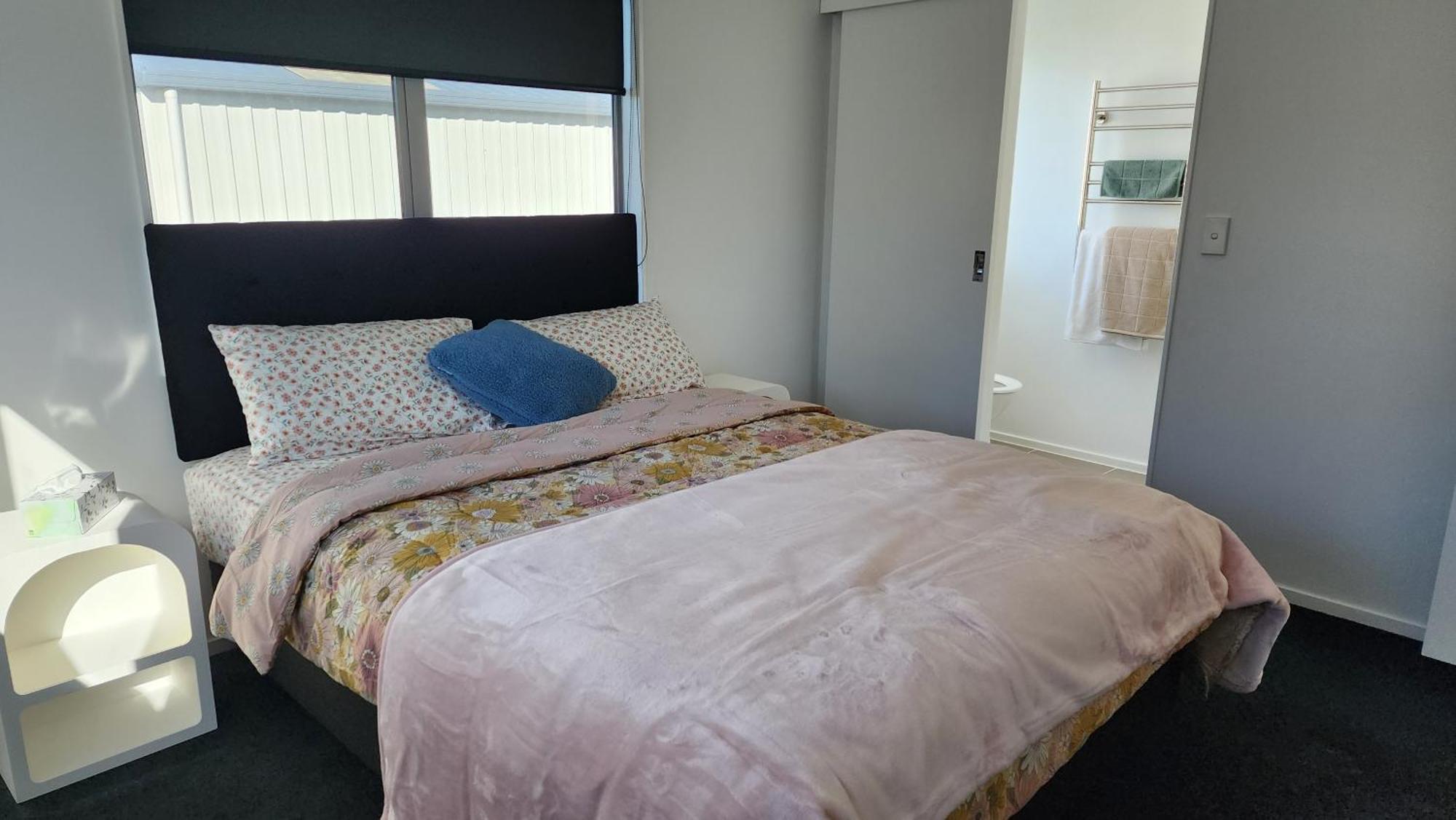 Oaktree Entire Holiday Home, Sleeps 8 To12 Rotorua Exterior foto
